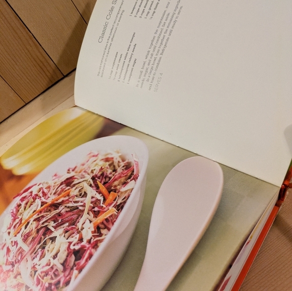 Great Burgers Cookbook - Mouthwatering Recipes Pre-owned - Picture 7 of 7